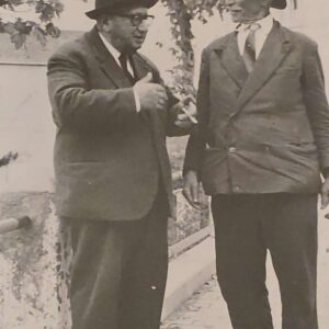 Mio nonno Giovanni farmacista insieme al papà di Pietro Manfredelli