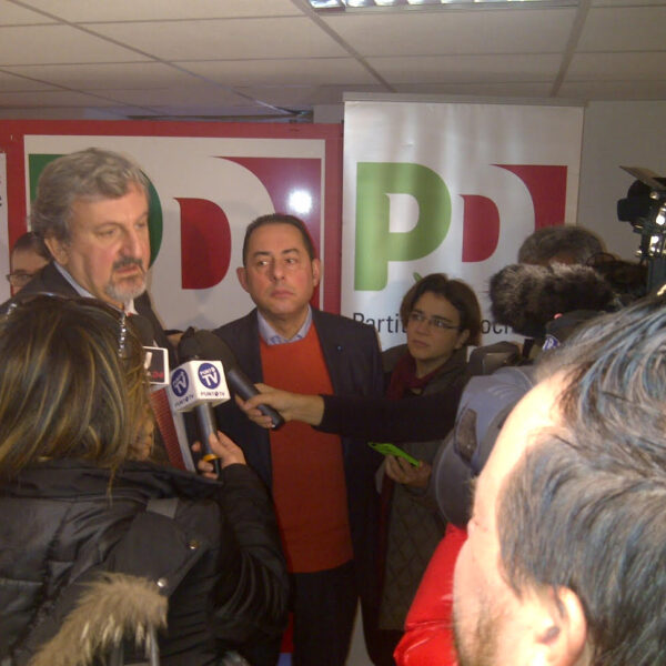 7dic2013 - Con Michele Emiliano Appello Voto Per Matteo RENZI_2